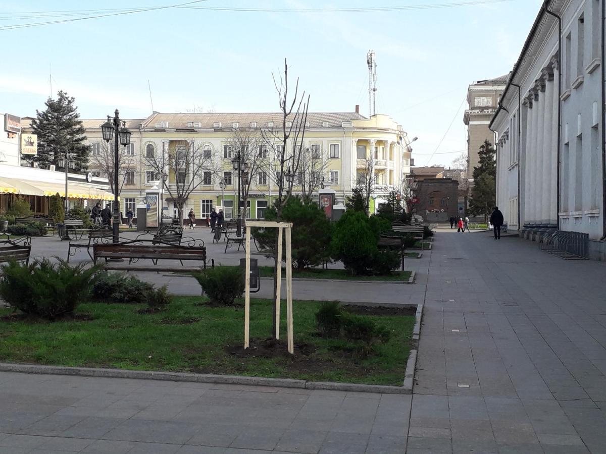 Апартаменты На Проспекте Почтовый Krivoy Rog Εξωτερικό φωτογραφία